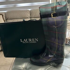 New in box women’s sz 7 Ralph Lauren plaid rain boots 14”high 12”around